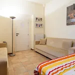 Bed and breakfast House Ospedale 2*