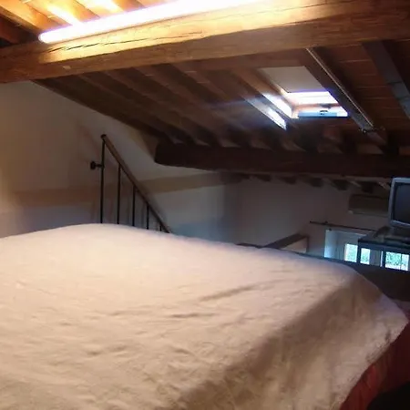 Holiday House Ospedale B&B Bed & Breakfast 2*